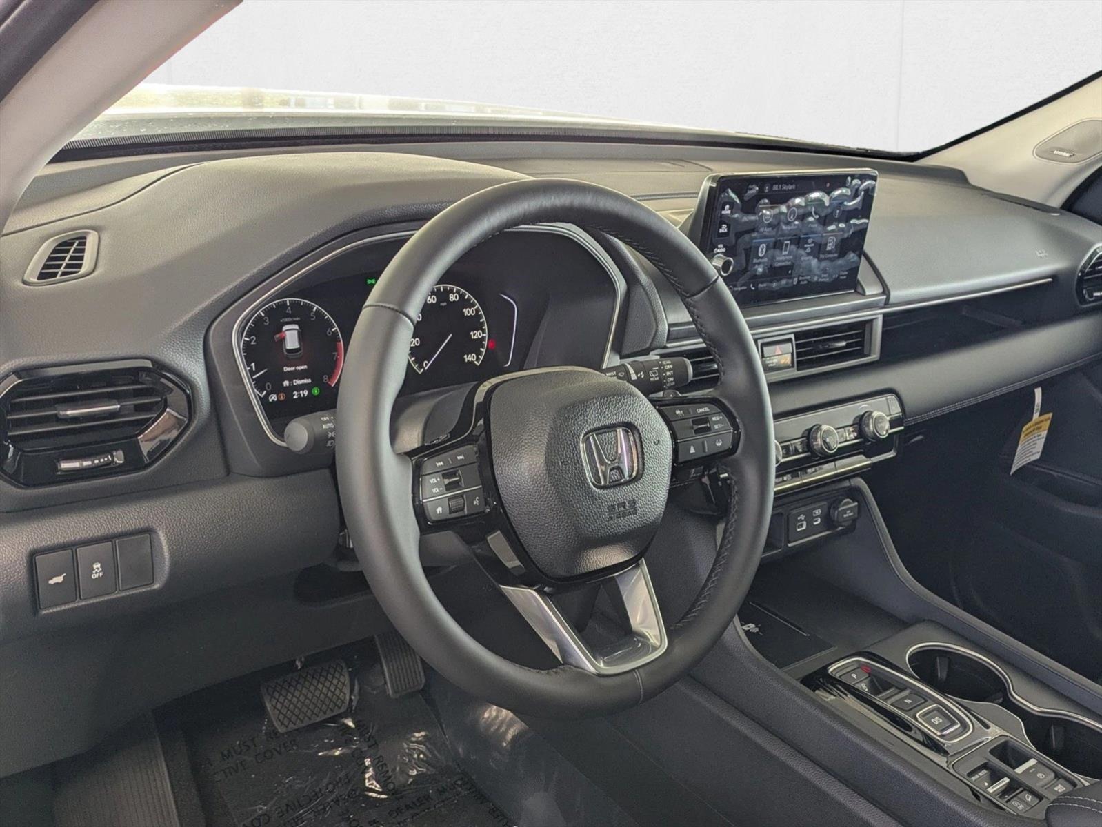 2025 Honda Pilot Touring photo 2
