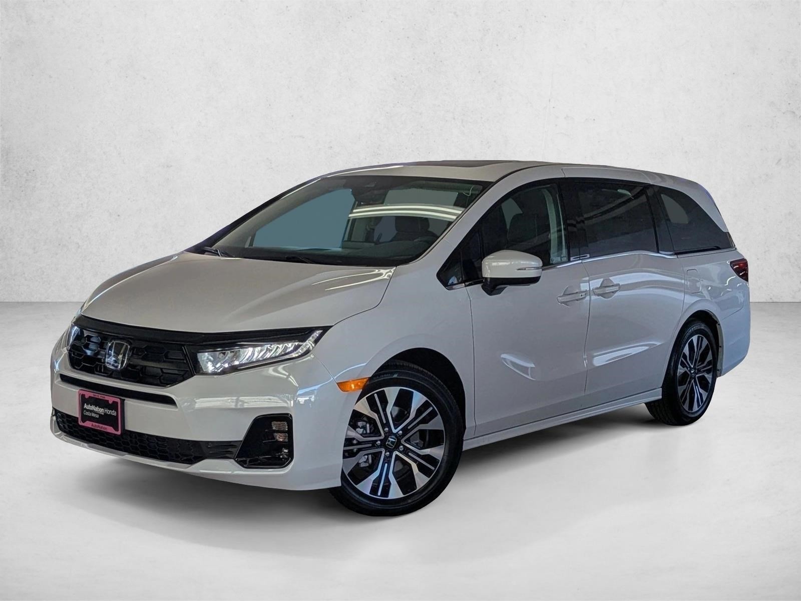 2026 Honda Odyssey Elite's photo
