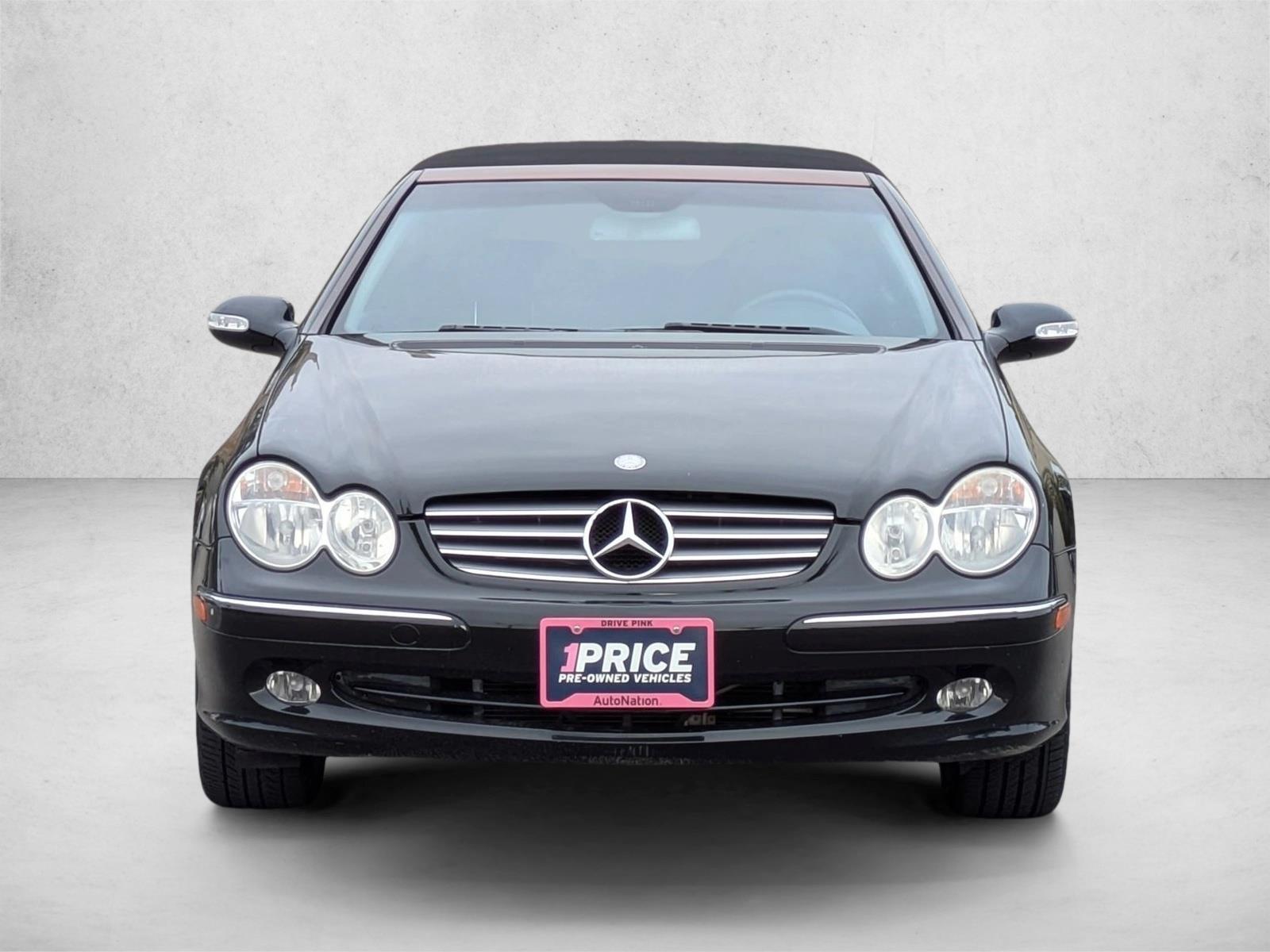 2005 Mercedes Benz CLK photo 2