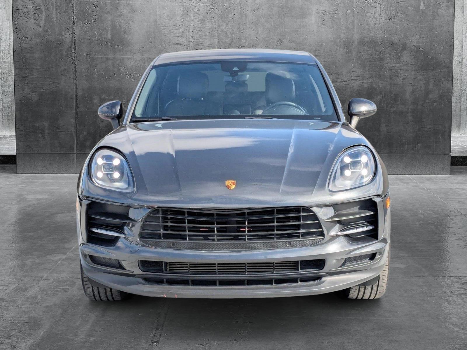 2021 Porsche Macan Base photo 2