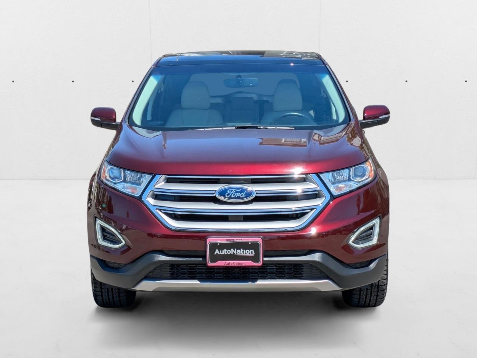 2017 Ford Edge Titanium photo 2