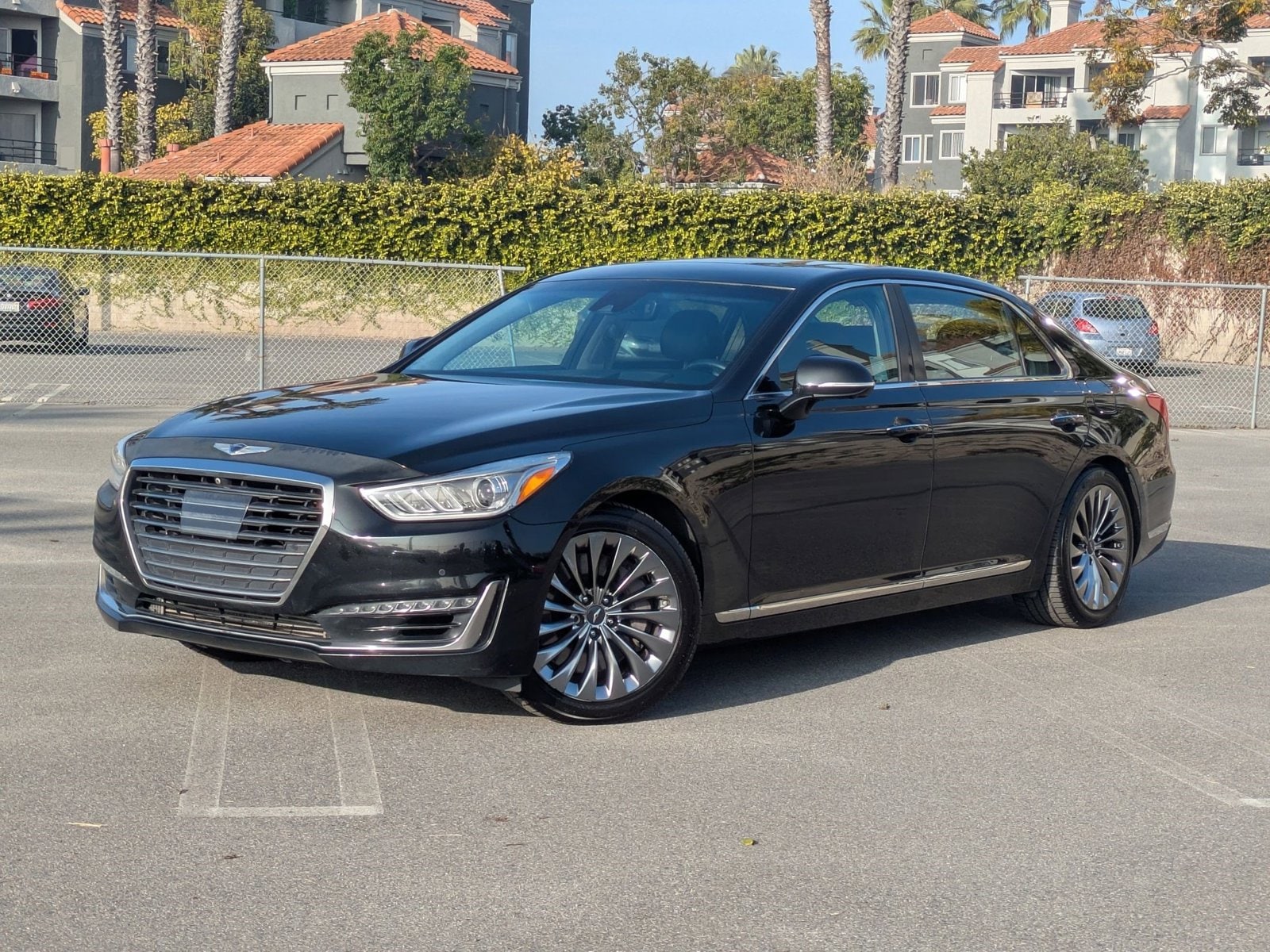 2017 GENESIS G90 Premium's photo