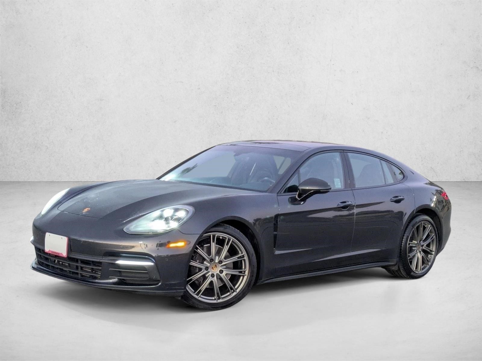 2020 Porsche Panamera Base's photo