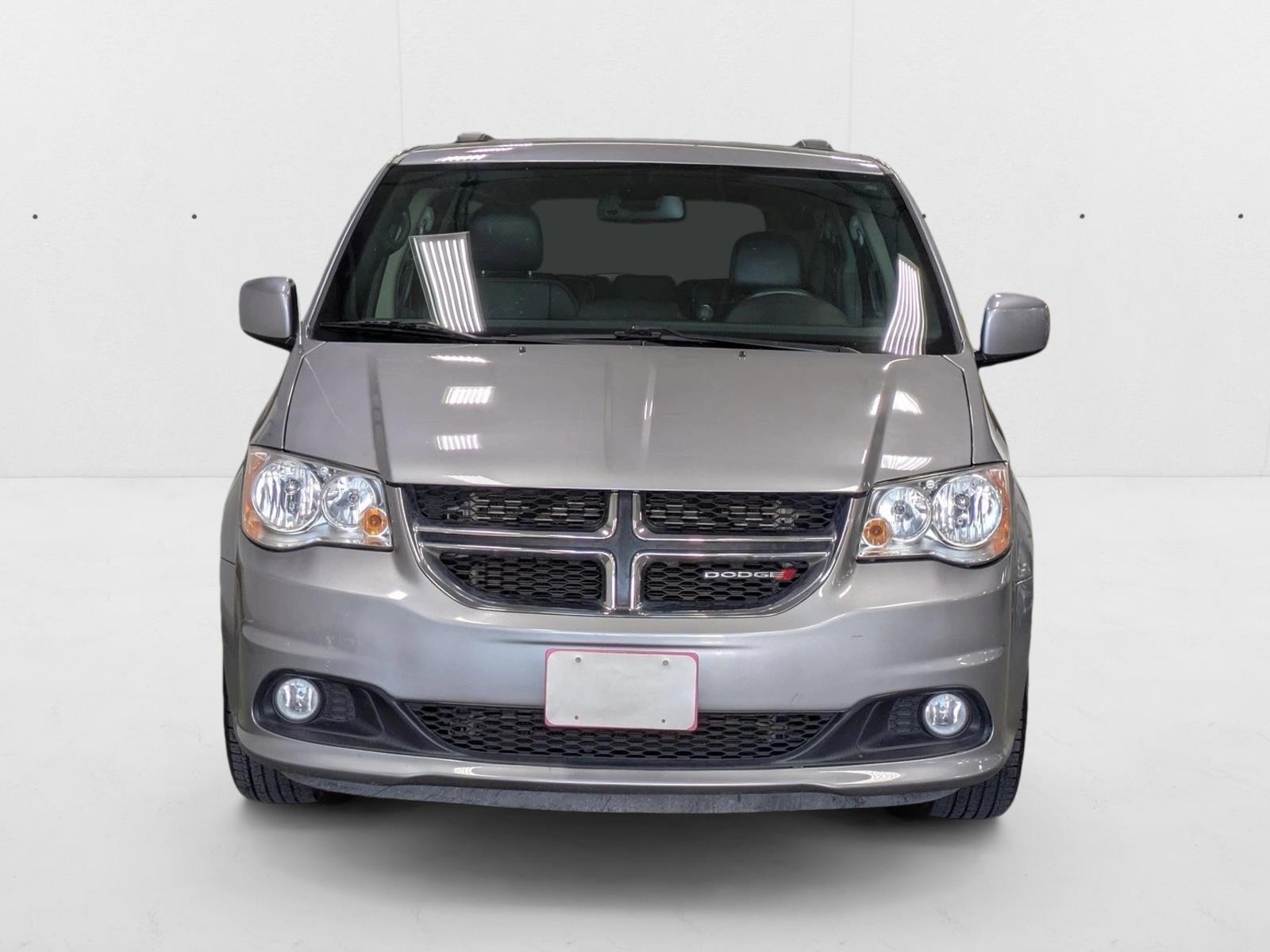 2019 Dodge Grand Caravan SXT photo 2