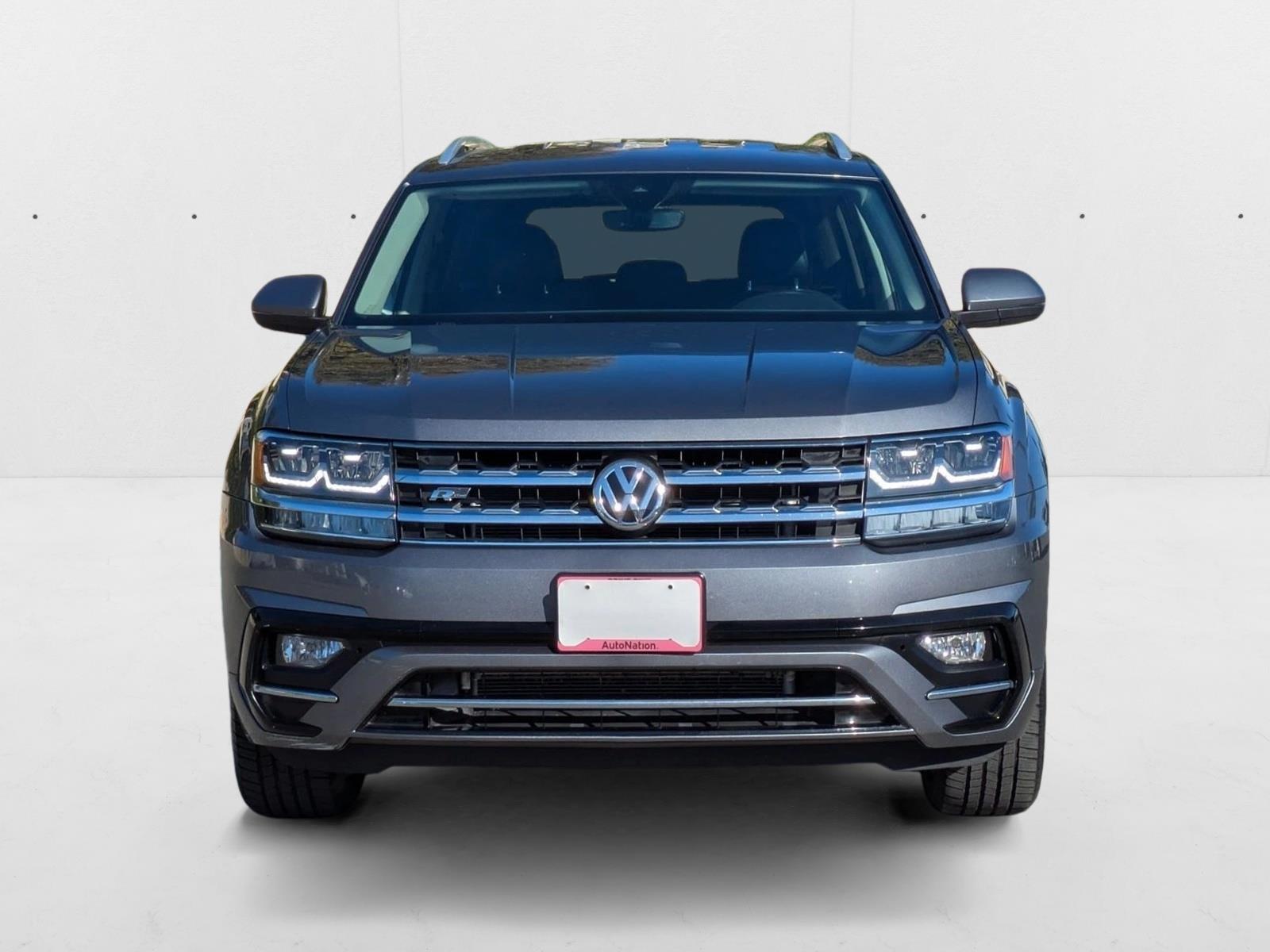 2019 Volkswagen Atlas V6 SE Technology R-Line photo 2