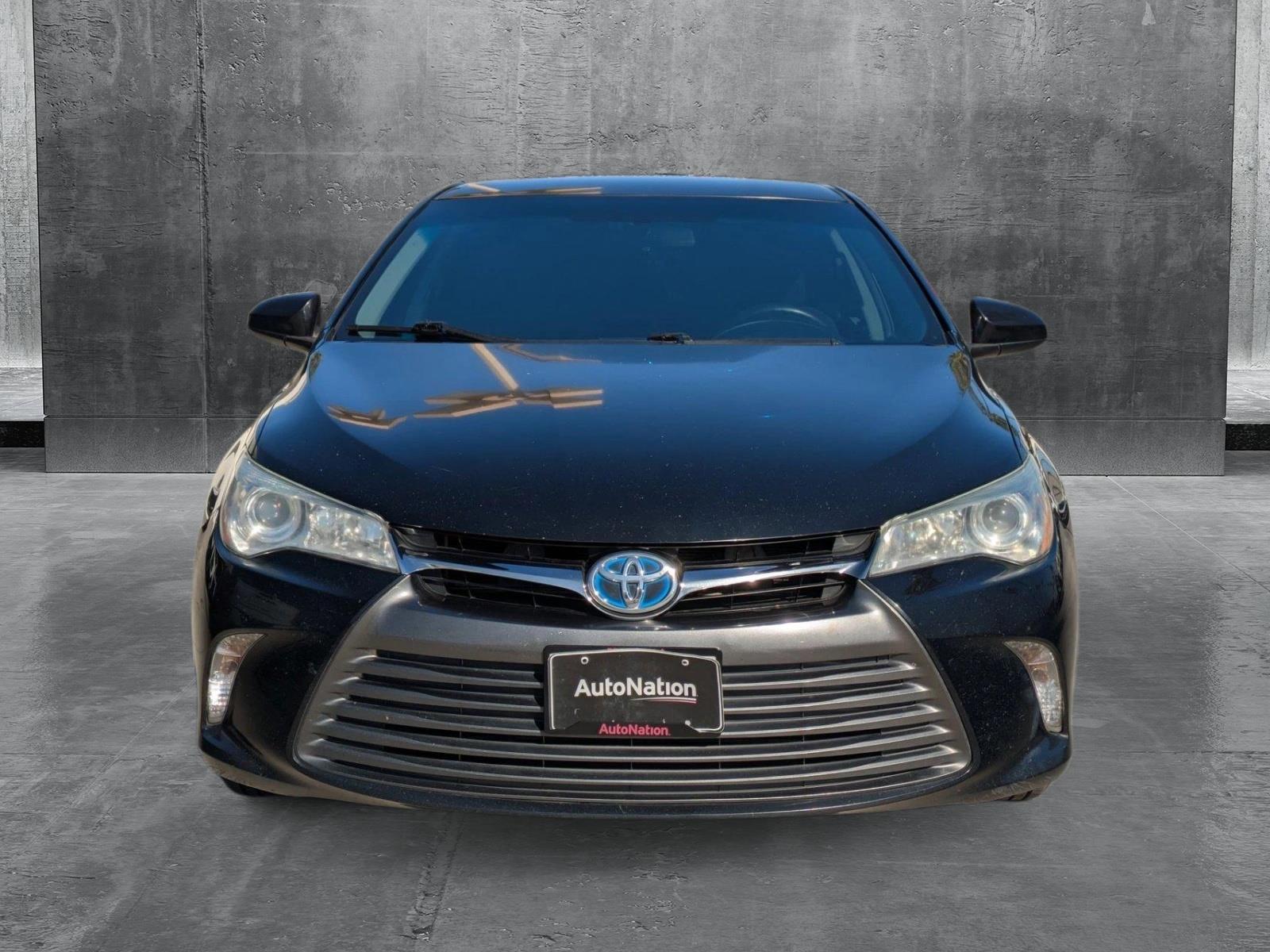 Toyota Camry 2016: Perpaduan Elegansi, Performa, dan Teknologi