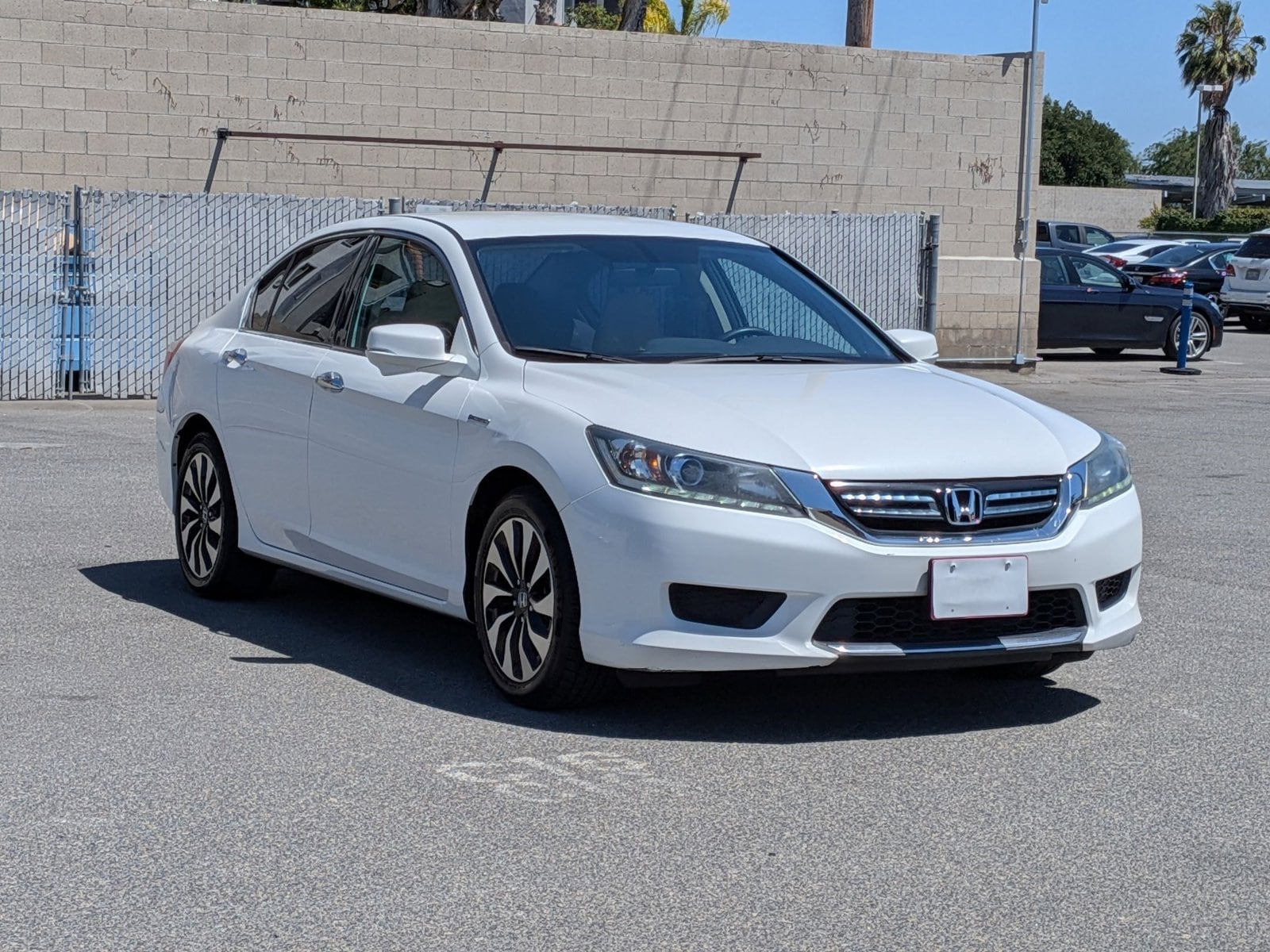 2015 Honda Accord Hybrid Base photo 2