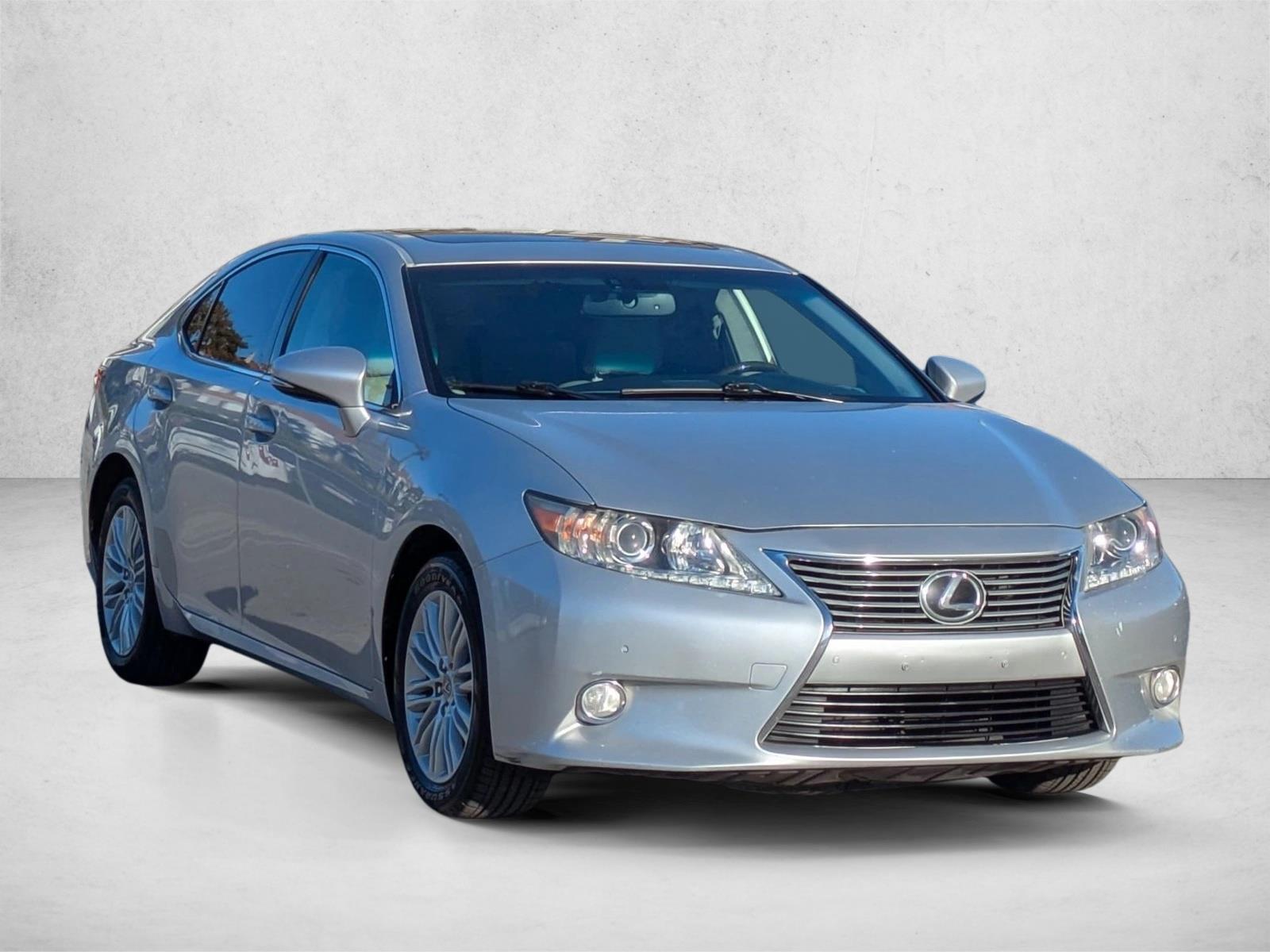 2014 Lexus ES 350 photo 3