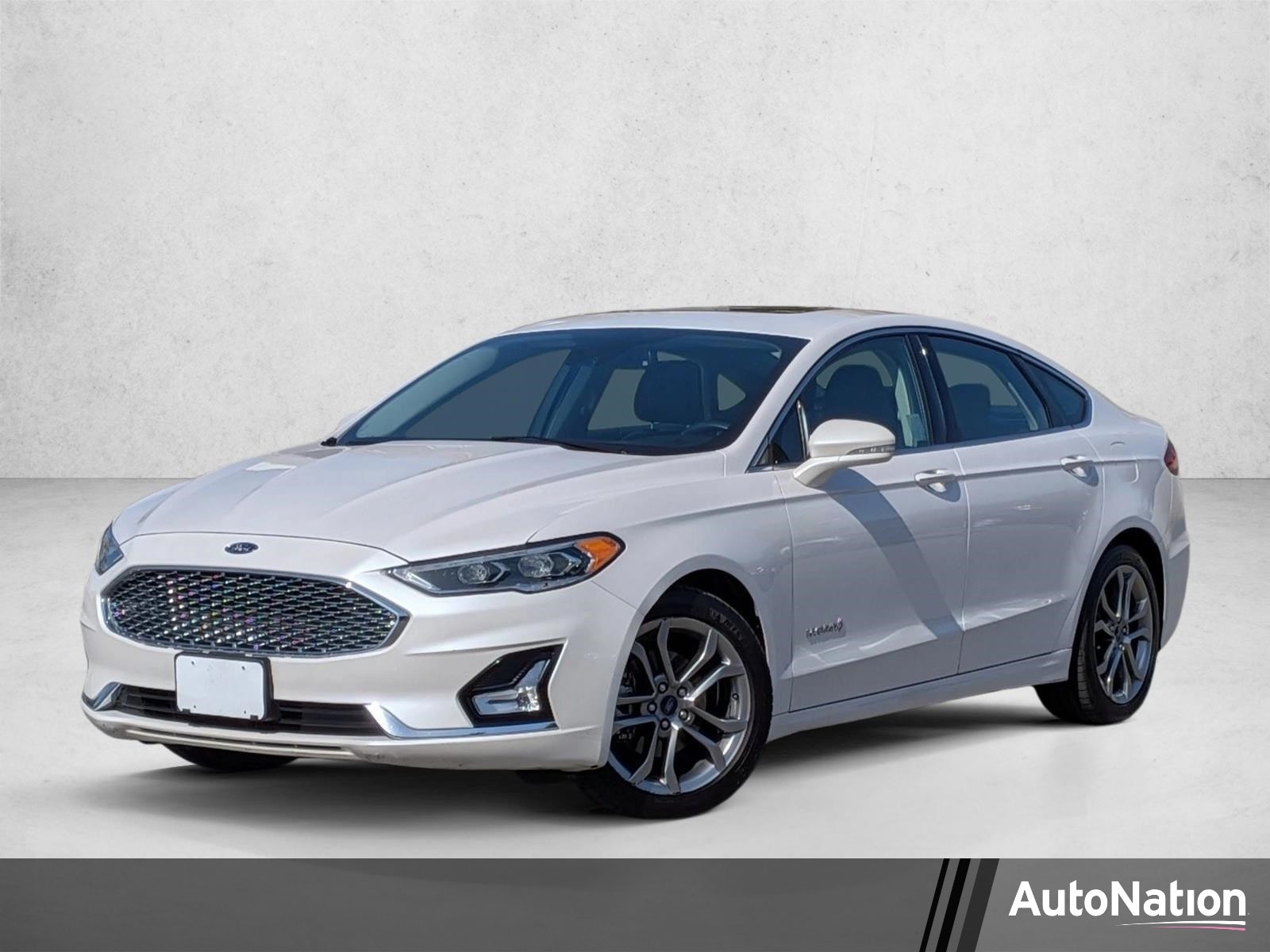 2019 Ford Fusion Titanium's photo