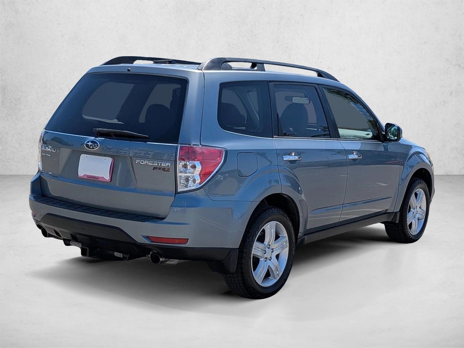 2010 Subaru Forester 2.5X Limited photo 4