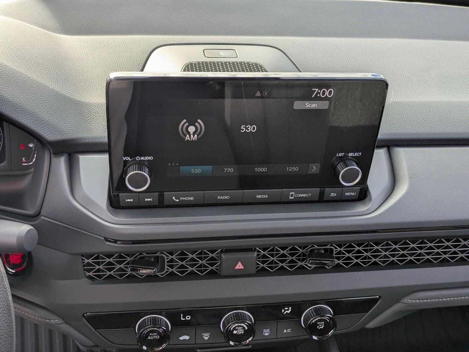 2025 Honda Accord LX - Photo 12