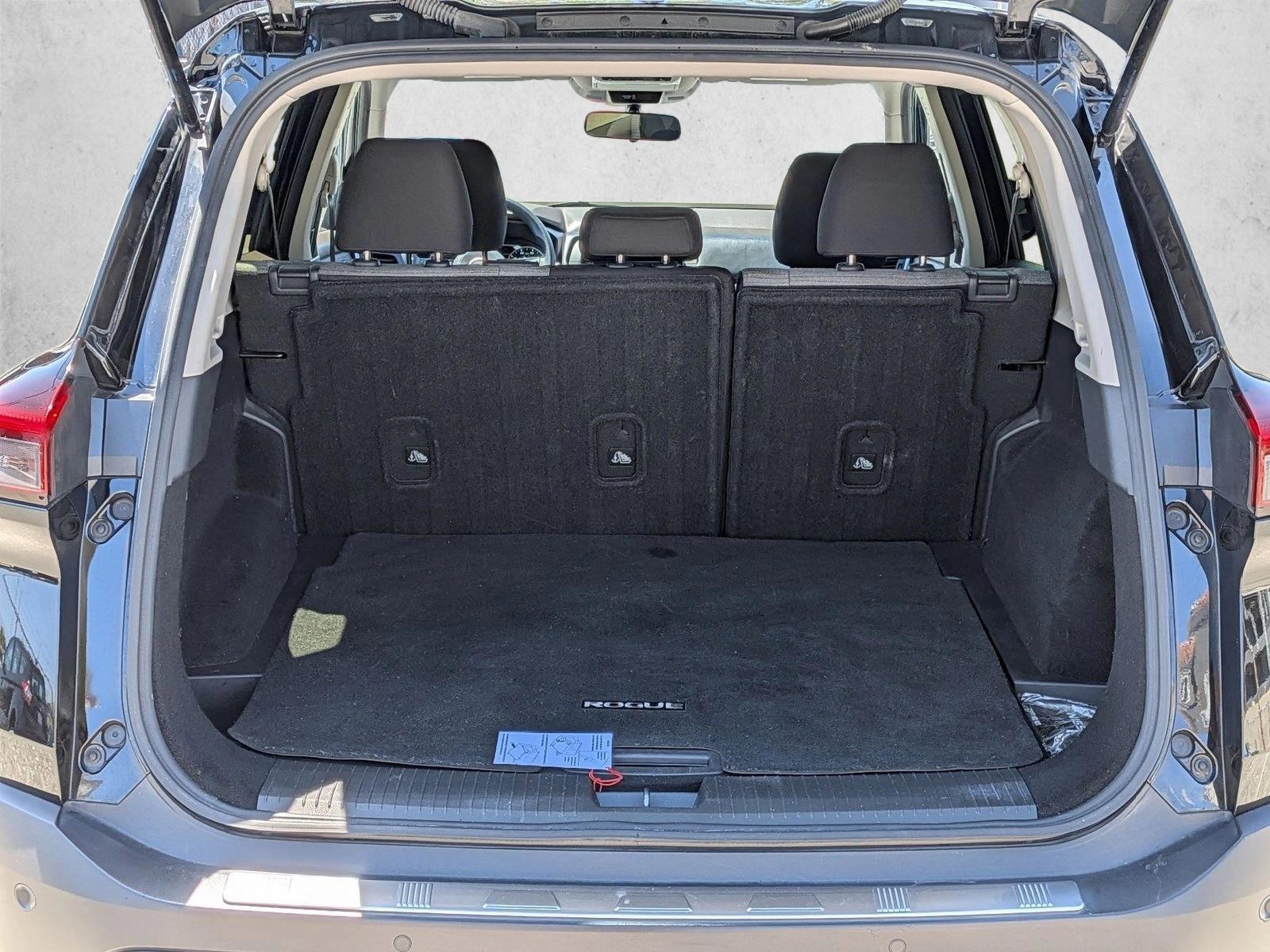 2023 Nissan Rogue SV photo 6