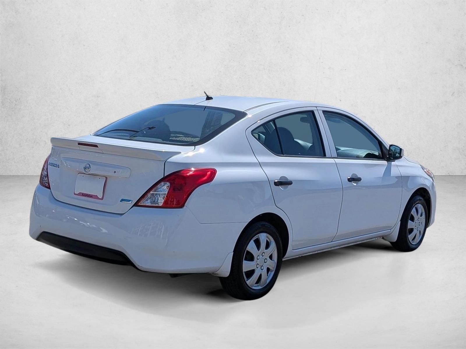 2016 Nissan Versa 1.6 S+ photo 5