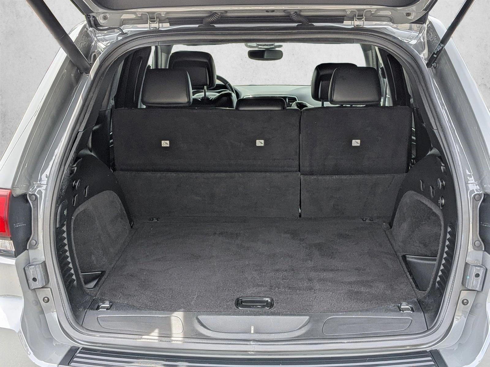 2020 Jeep Grand Cherokee Laredo photo 5