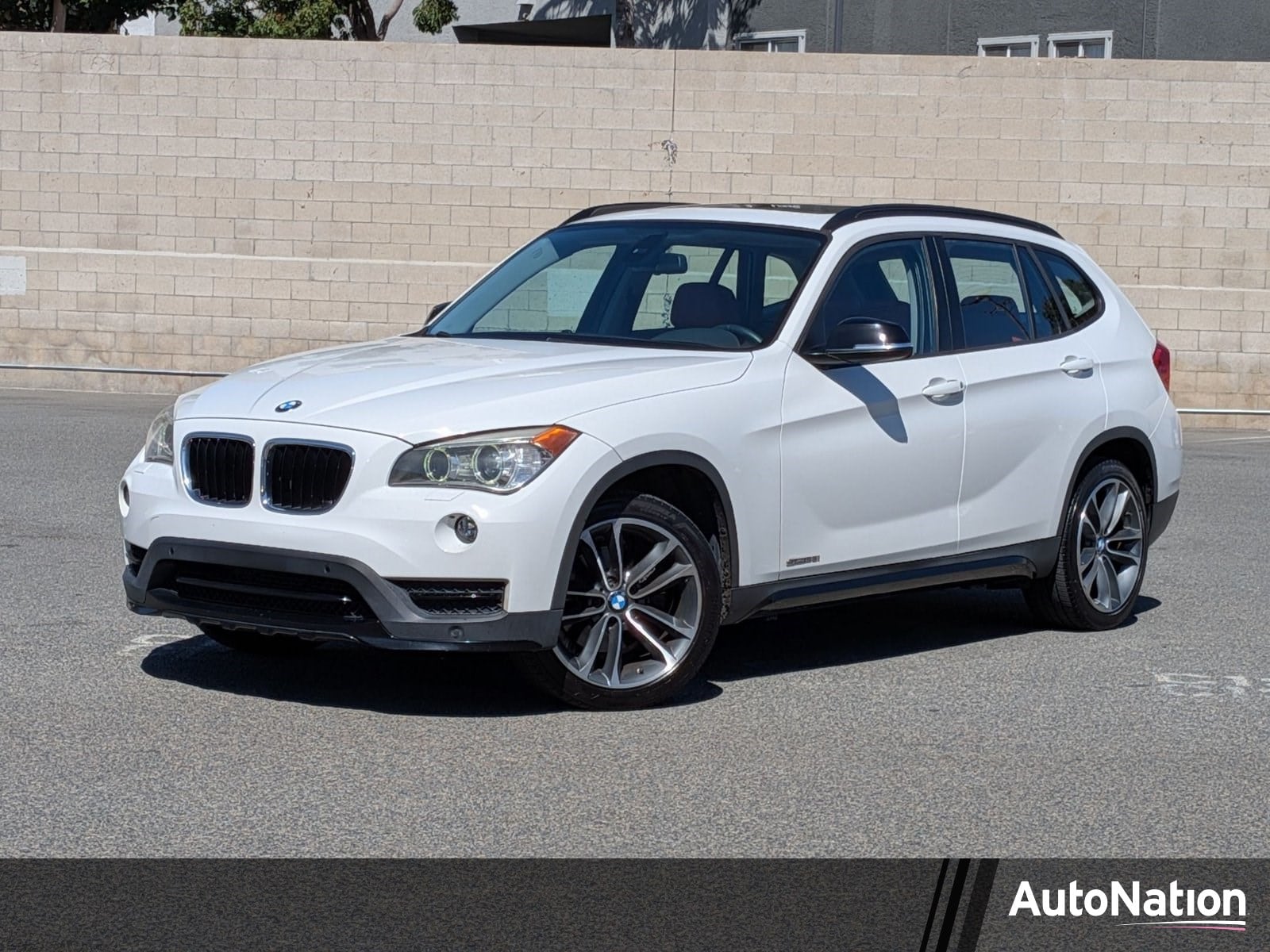 2015 BMW X1 sDrive28i's photo