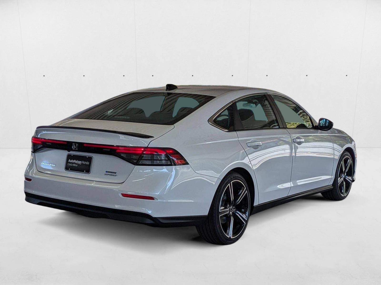 2025 Honda Accord Hybrid Sport photo 2