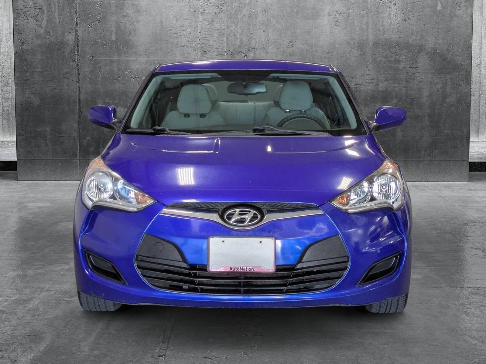 2012 Hyundai Veloster Base photo 2