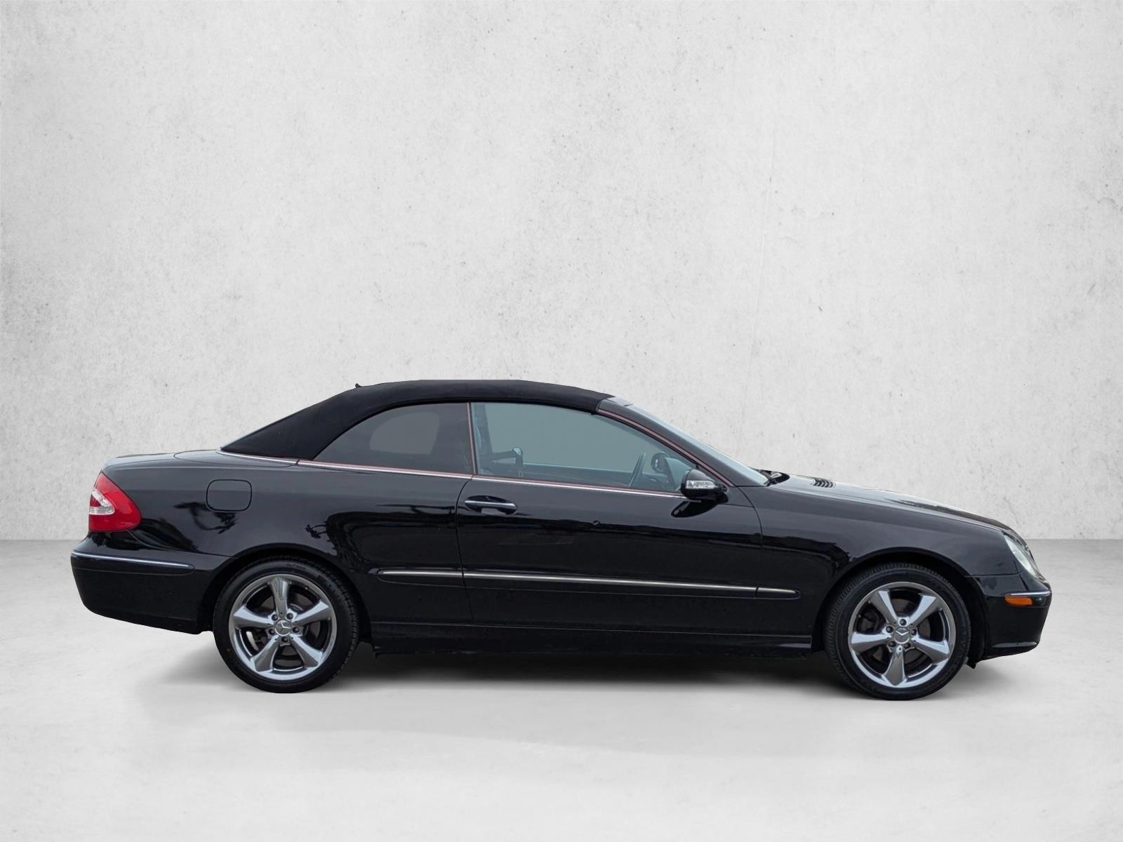 2005 Mercedes Benz CLK photo 4