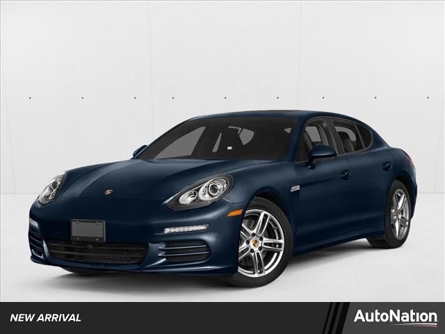 2015 Porsche Panamera S's photo