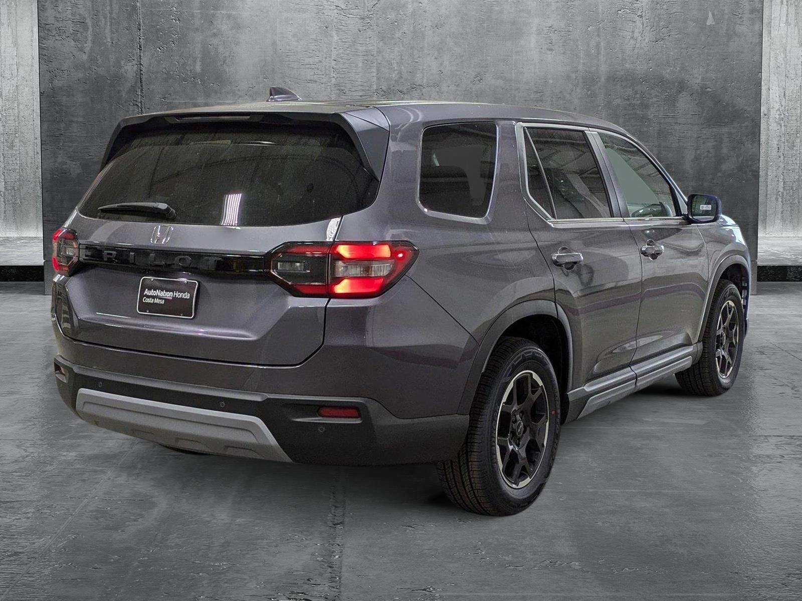 2025 Honda Pilot EX-L photo 2