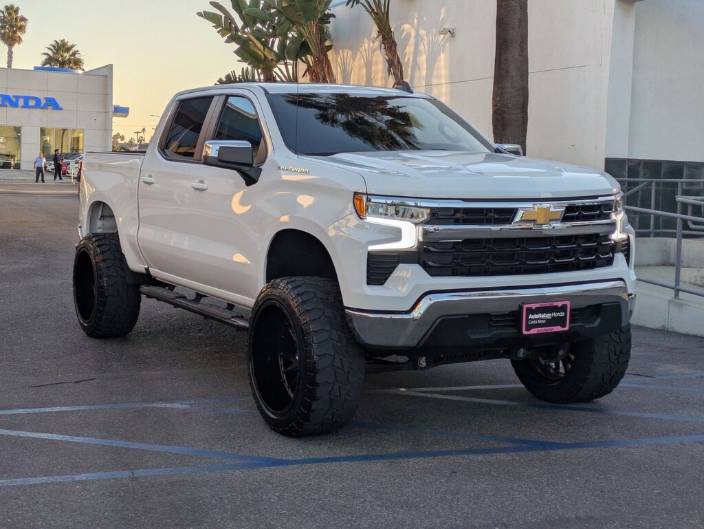 Used 2023 Chevrolet Silverado 1500 LT w/1LT Truck Crew Cab