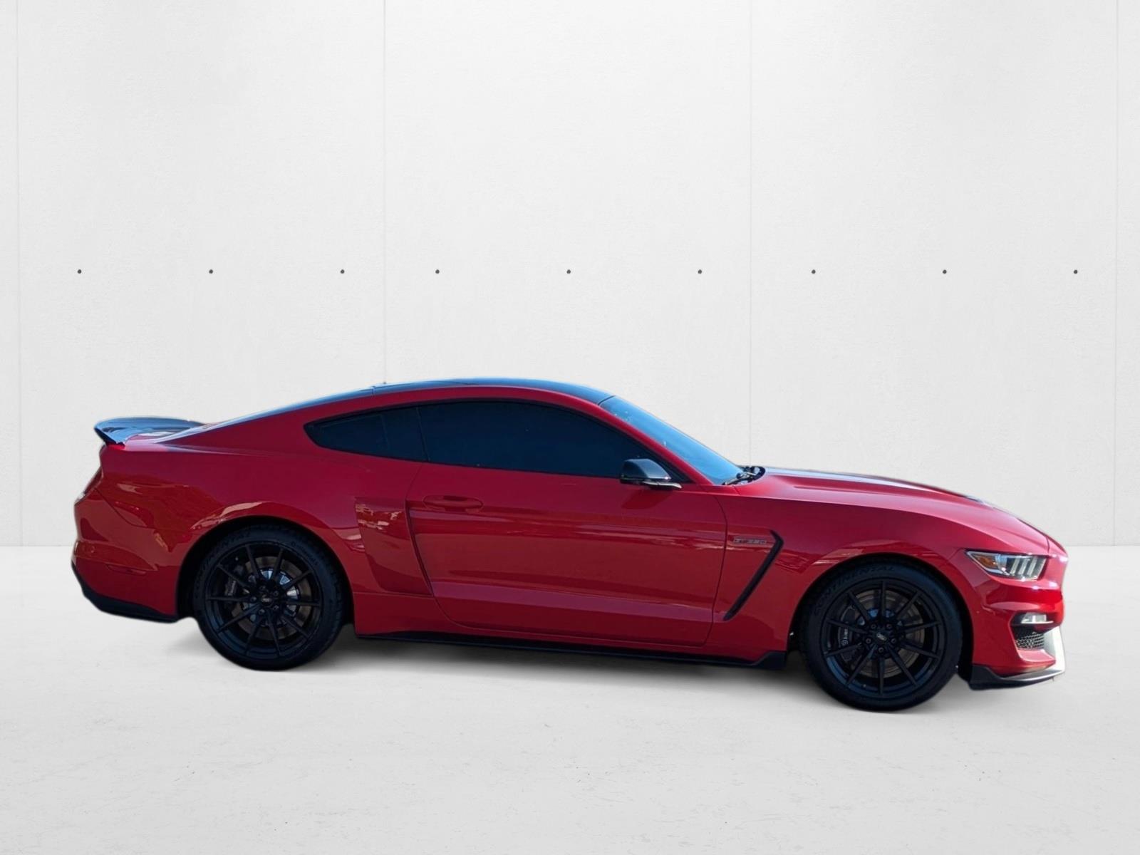 2016 Ford Mustang Shelby photo 4