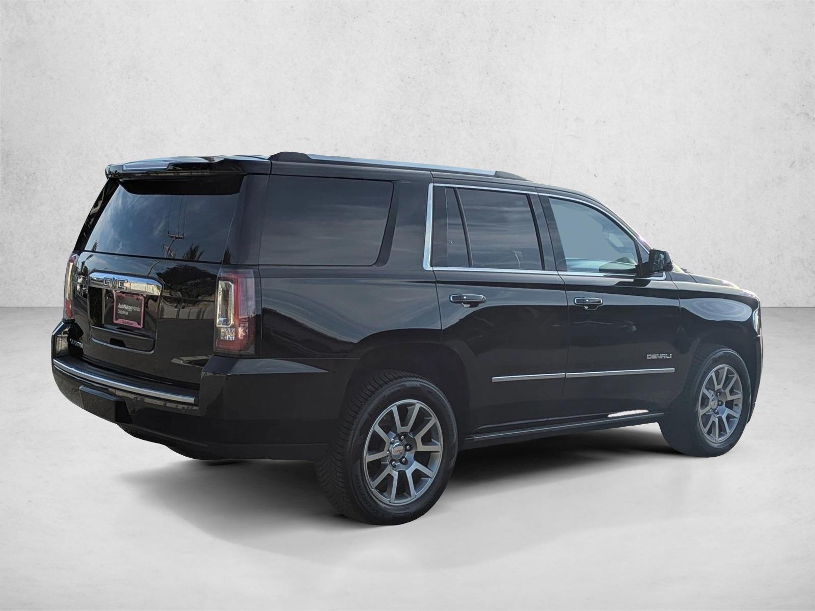 2015 GMC Yukon Denali photo 4