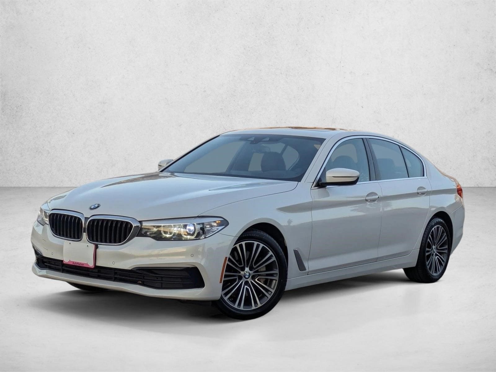 2019 BMW 5 Series 540i's photo
