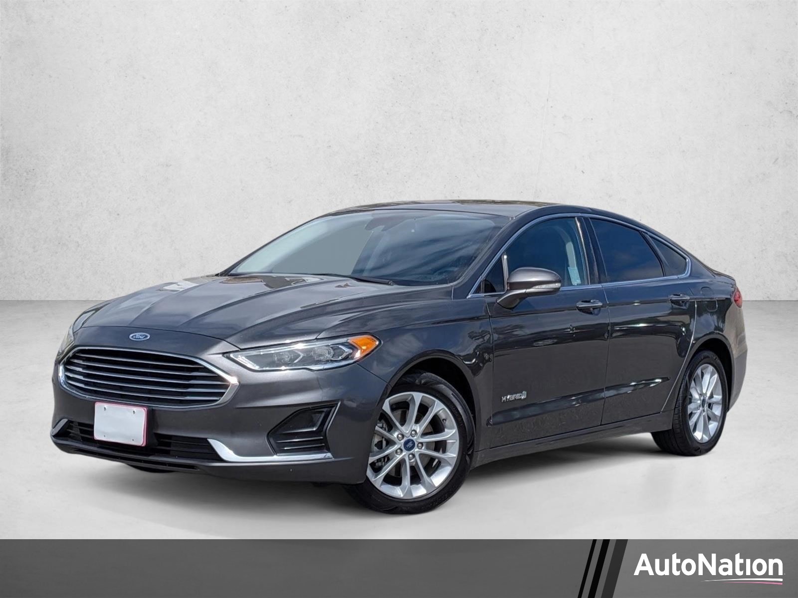 2019 Ford Fusion SEL's photo