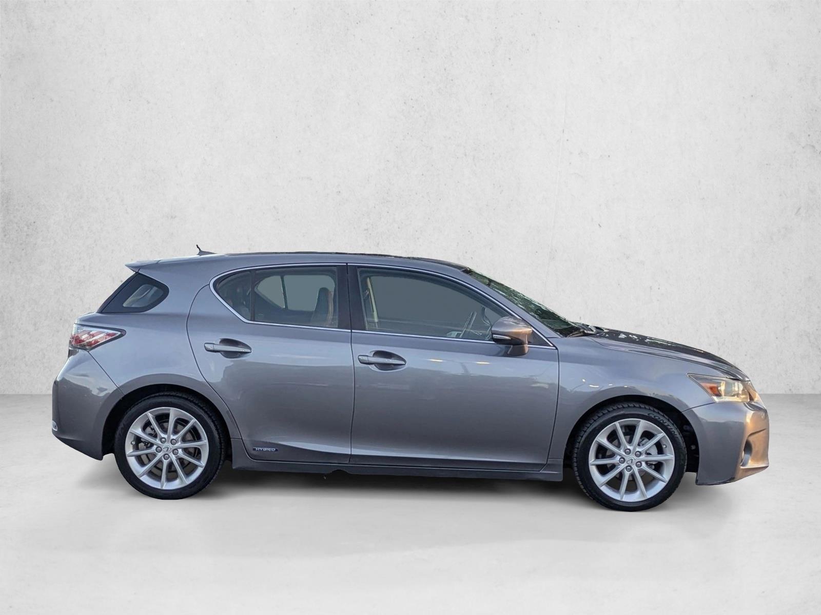 2012 Lexus CT 200h photo 4