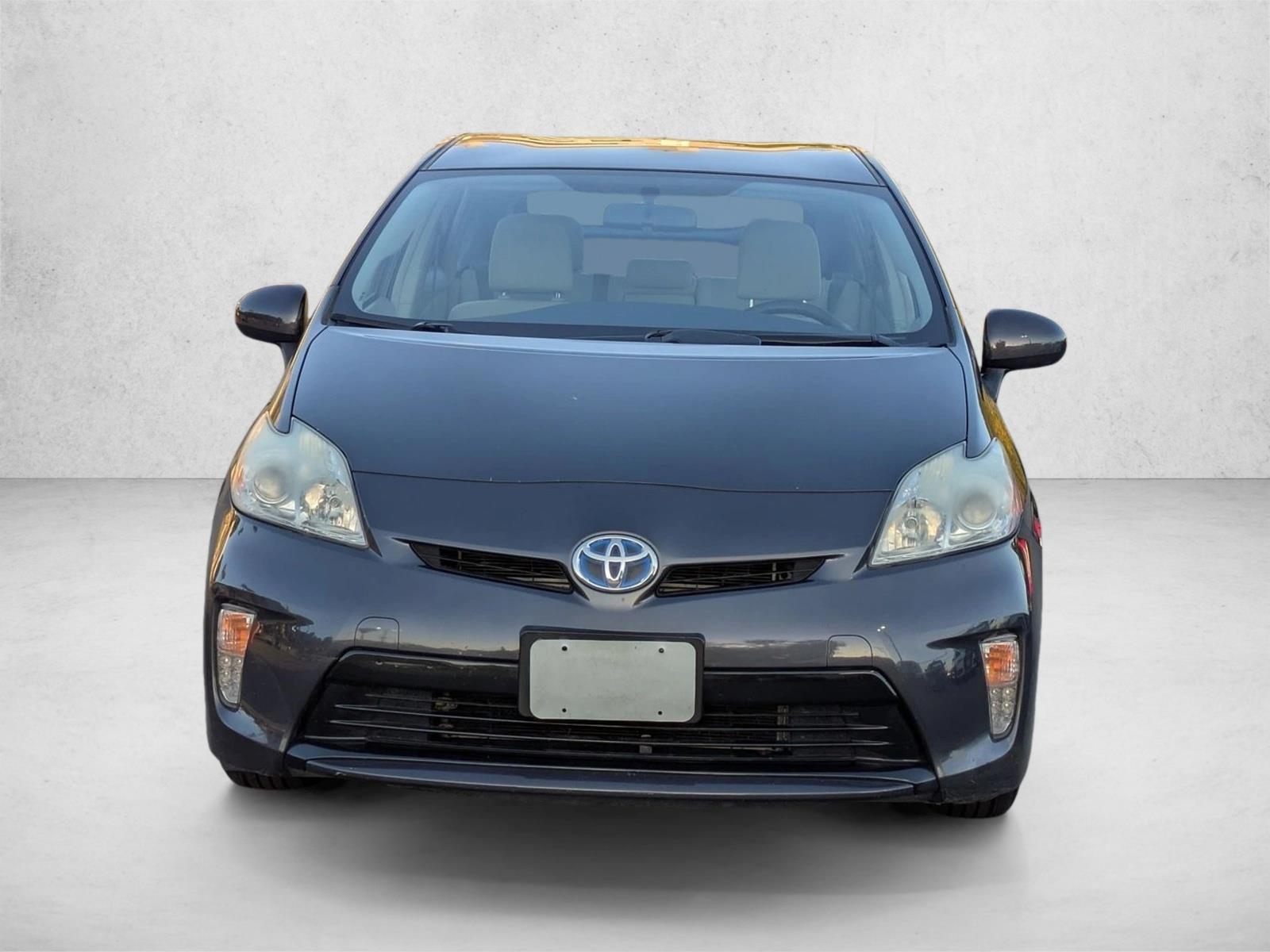 2013 Toyota Prius Two photo 2