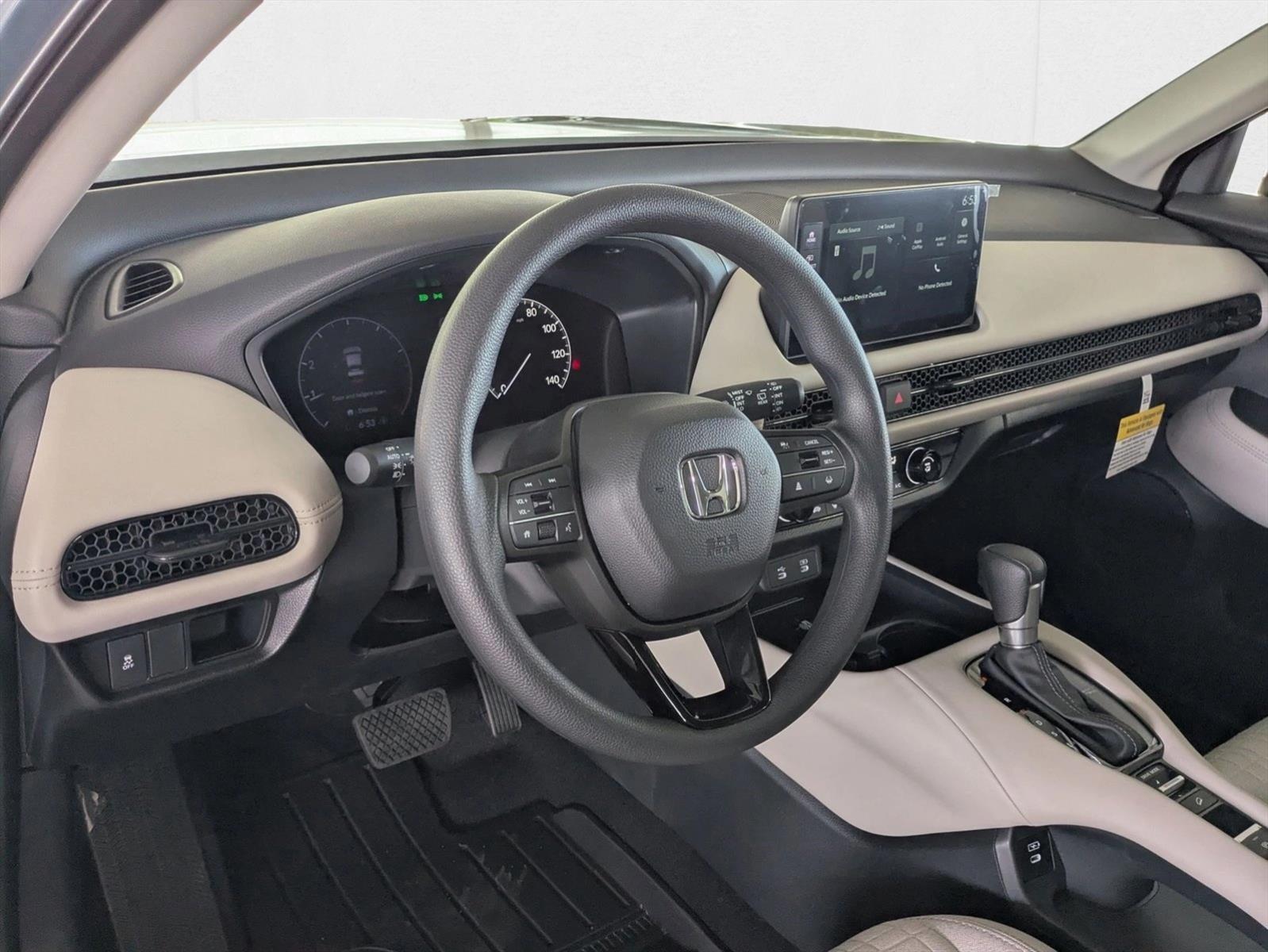 2026 Honda HR-V LX photo 3