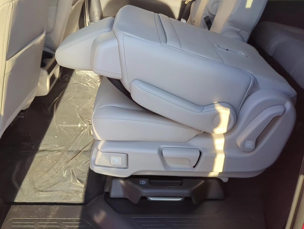 New 2026 Honda Odyssey EX-L Van Passenger
