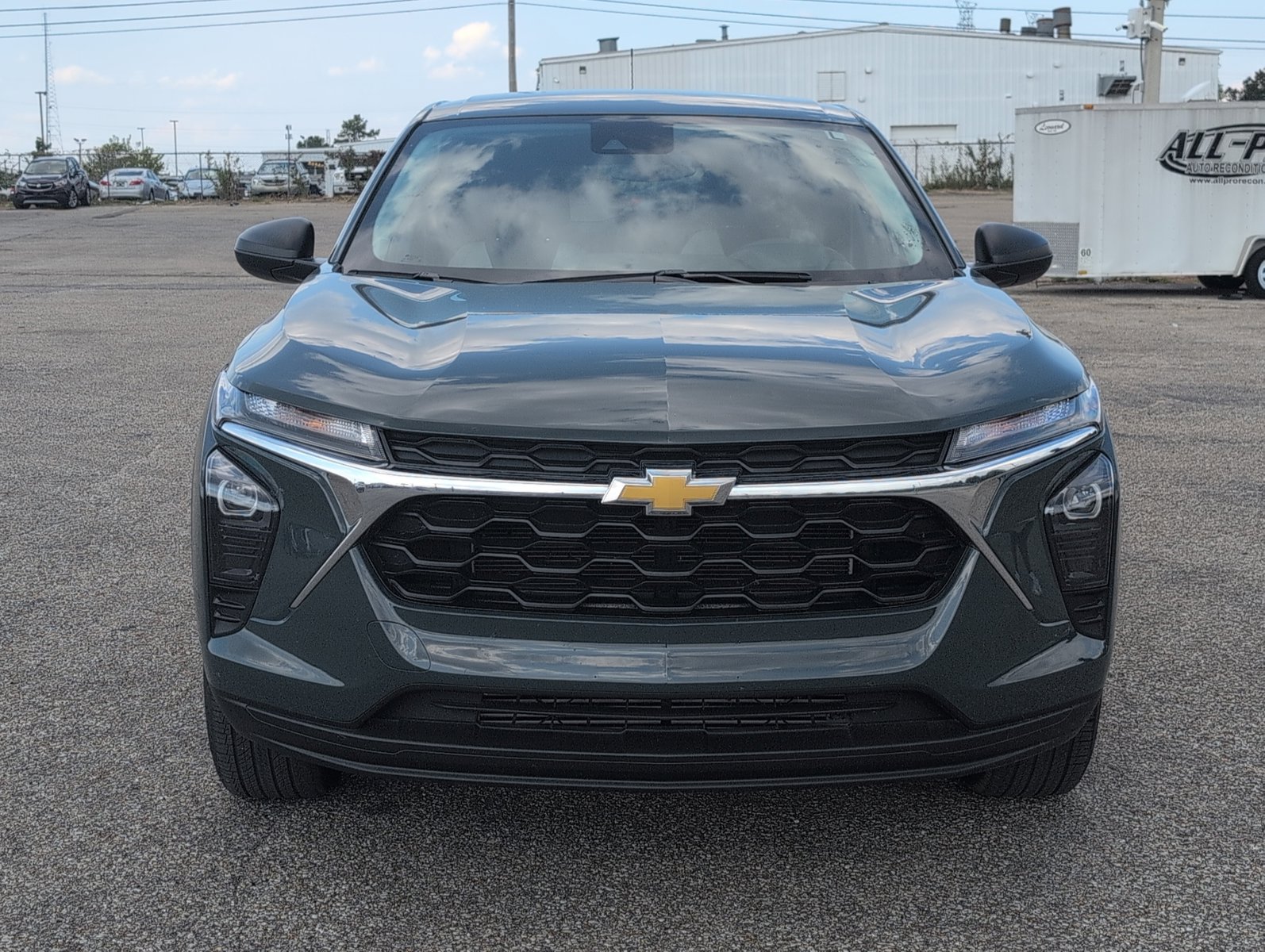 2025 Chevrolet Trax LS photo 3