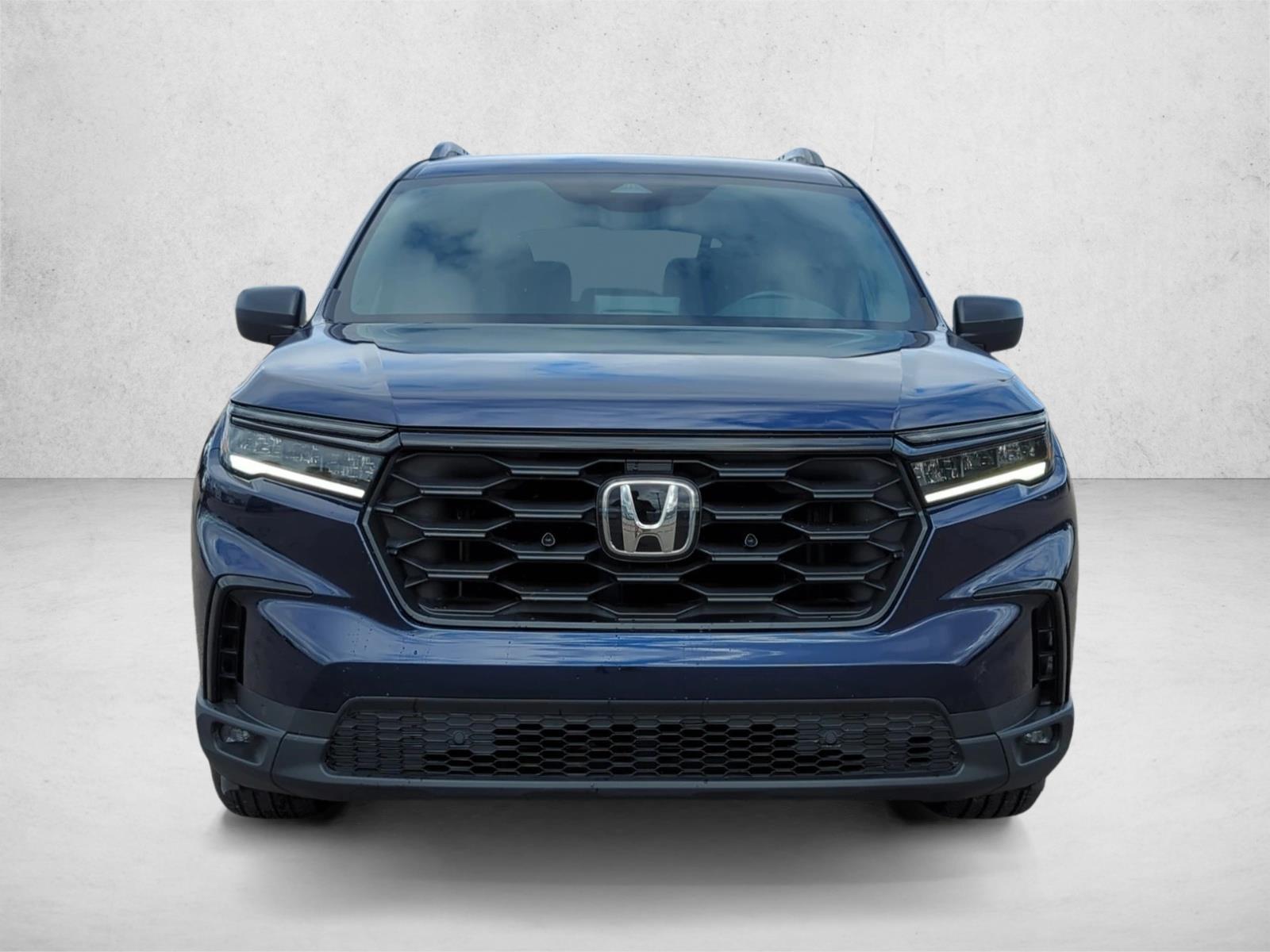 2024 Honda Pilot Sport photo 2