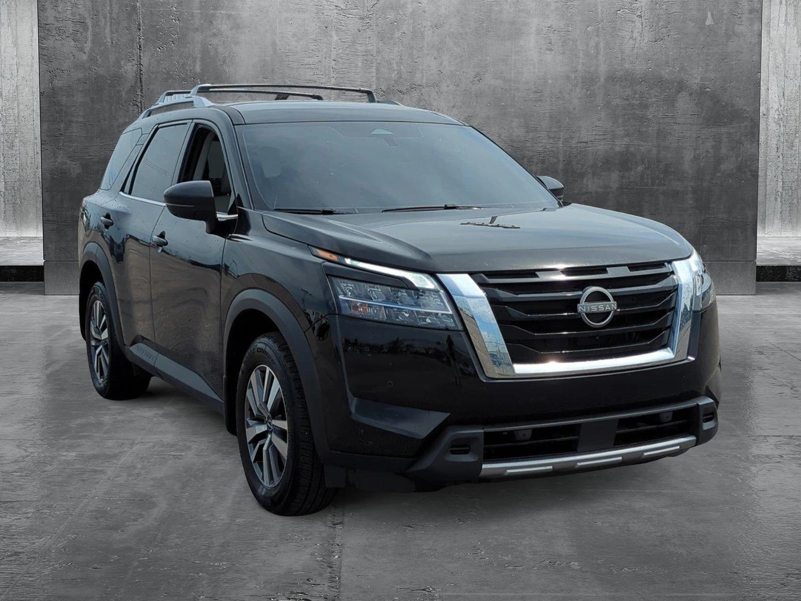 2024 Nissan Pathfinder SL 4x4 photo 3