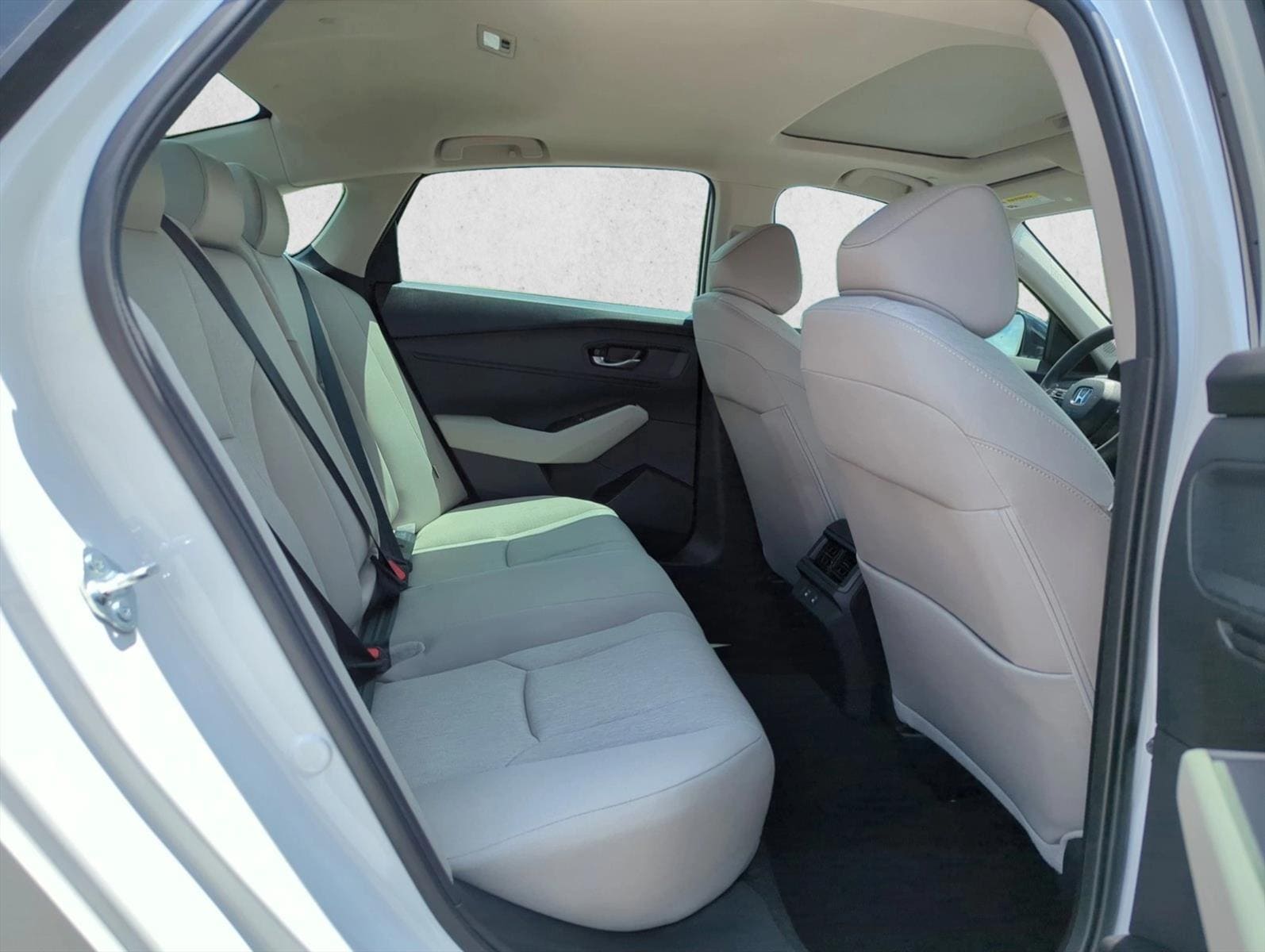 2025 Honda Accord SE - Photo 15