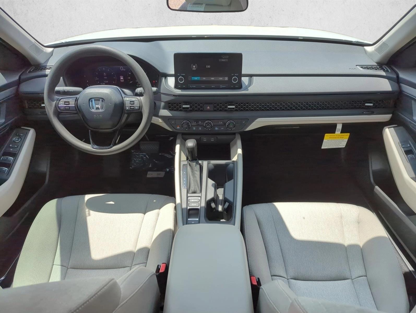 2025 Honda Accord SE - Photo 14