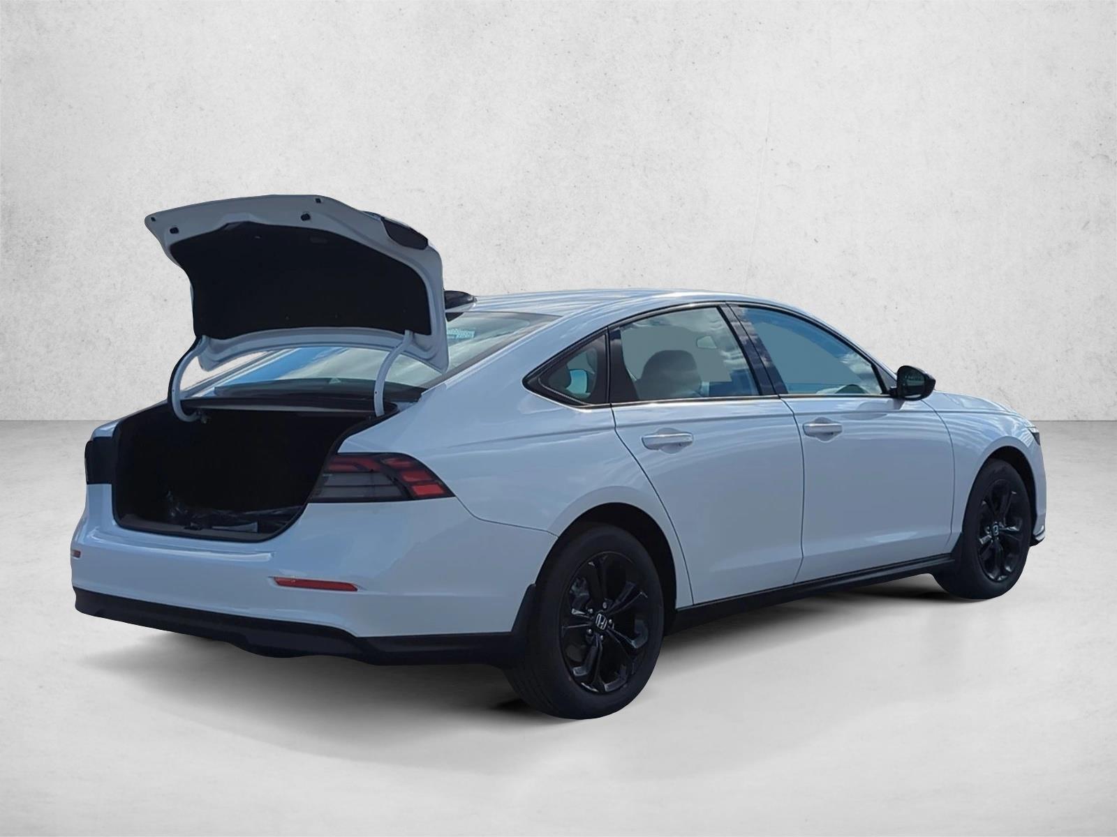 2025 Honda Accord SE photo 2