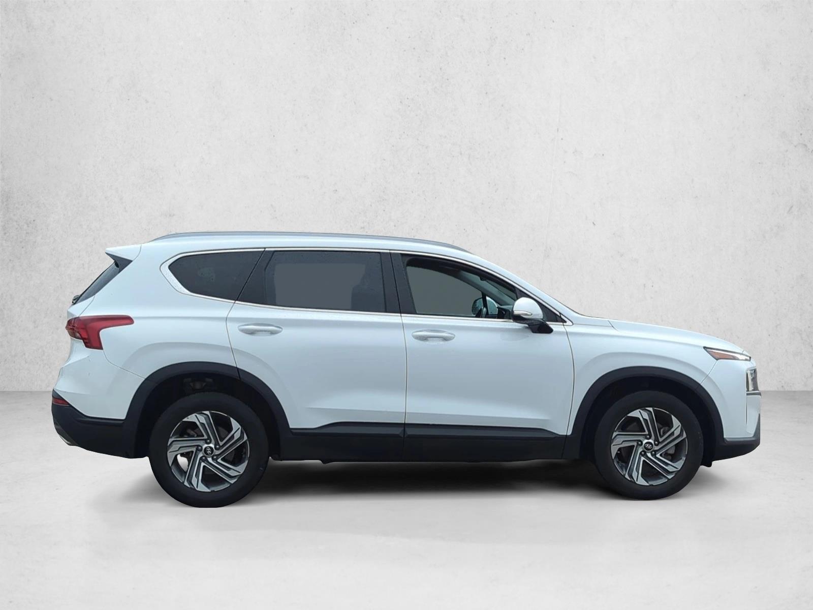 2023 Hyundai Santa Fe SEL photo 2