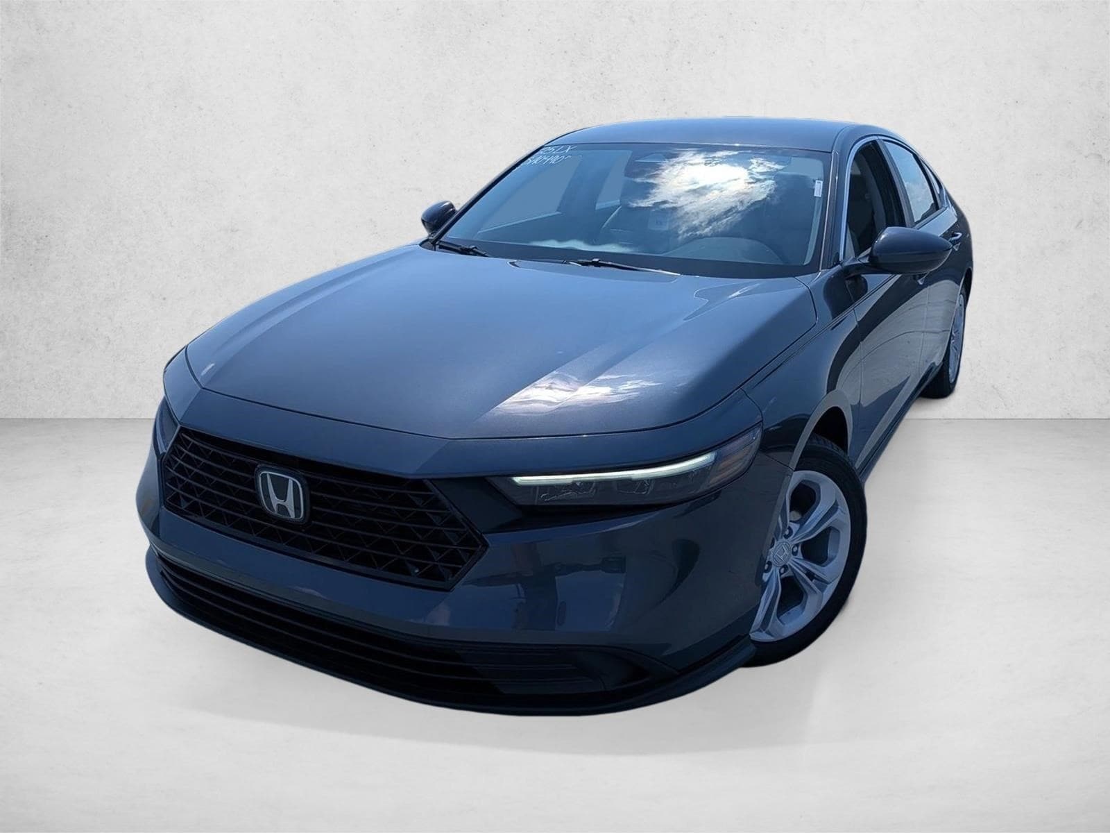 2025 Honda Accord LX's photo