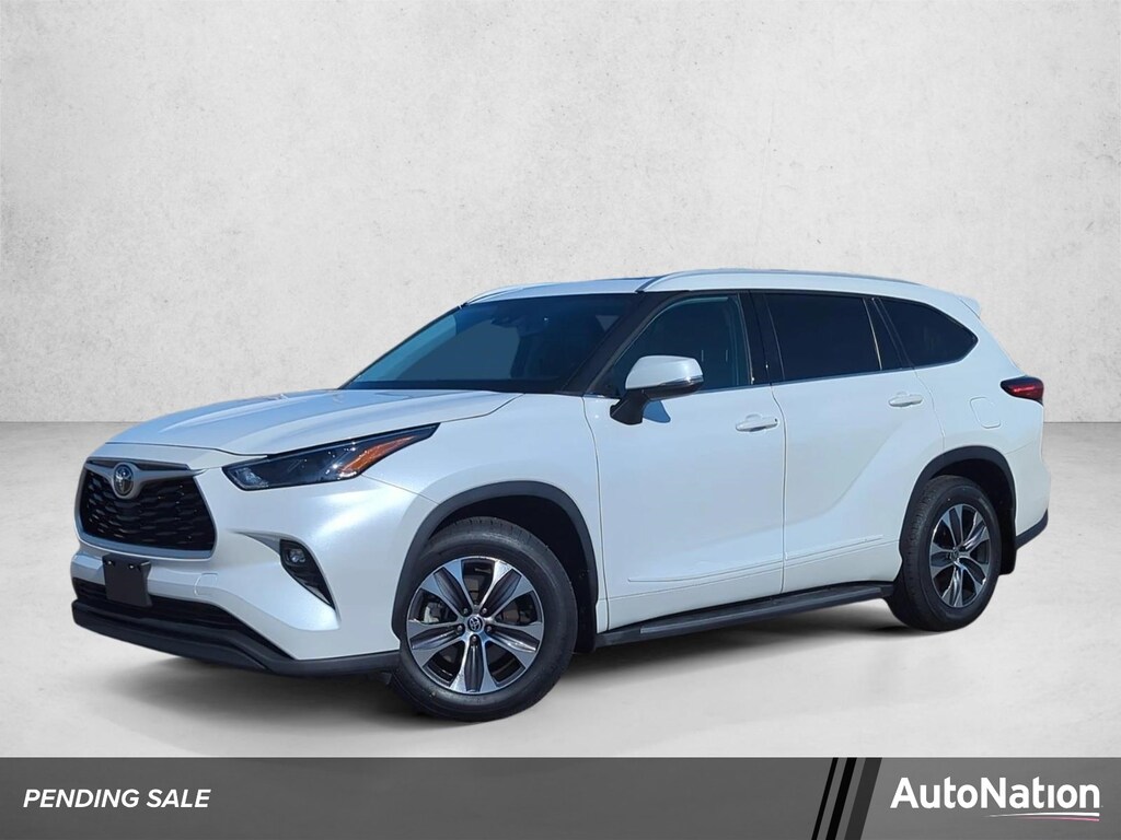 Used 2022 Toyota Highlander XLE SUV