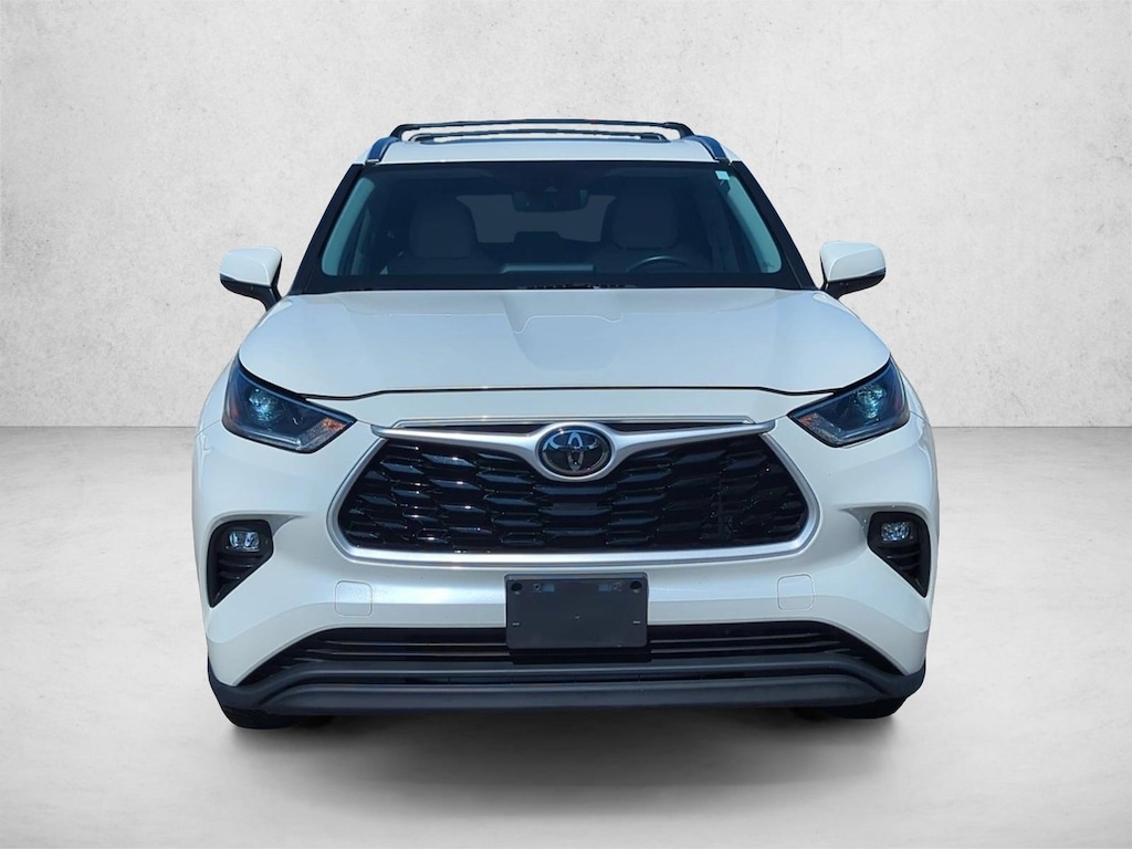 Used 2021 Toyota Highlander XLE SUV