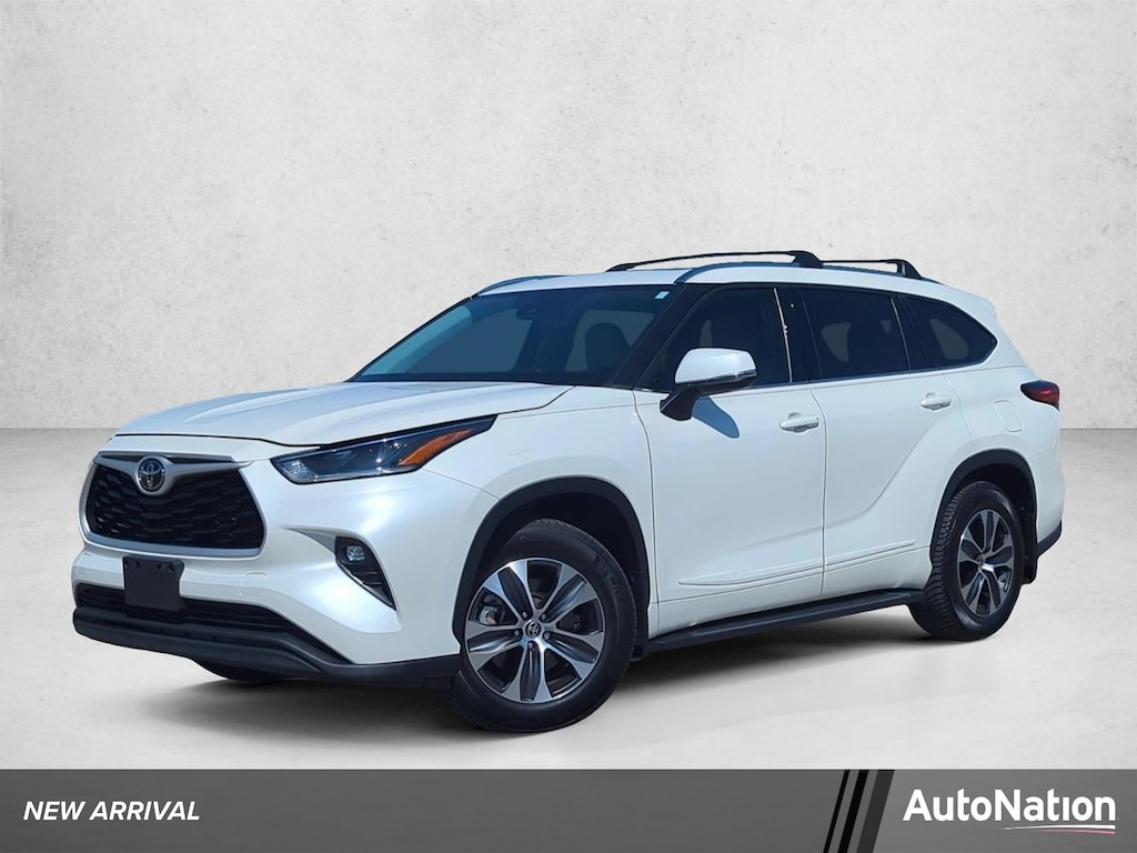 Used 2021 Toyota Highlander XLE SUV