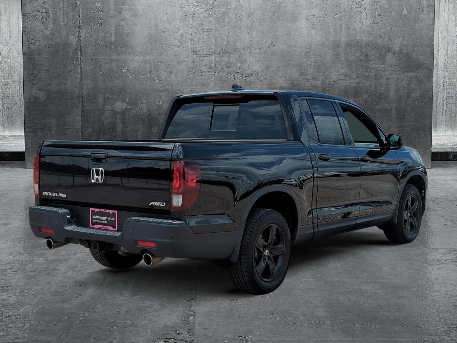 2022 Honda Ridgeline Black Edition photo 2