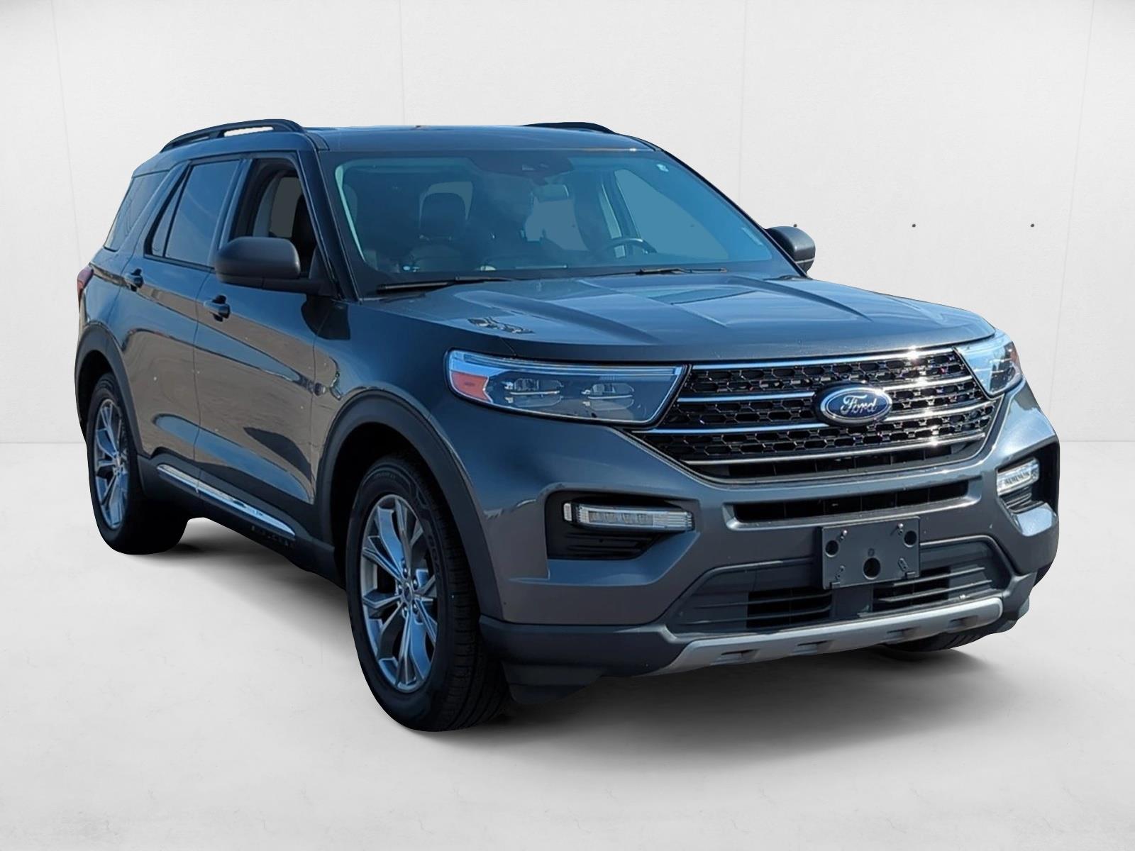 2020 Ford Explorer XLT photo 2