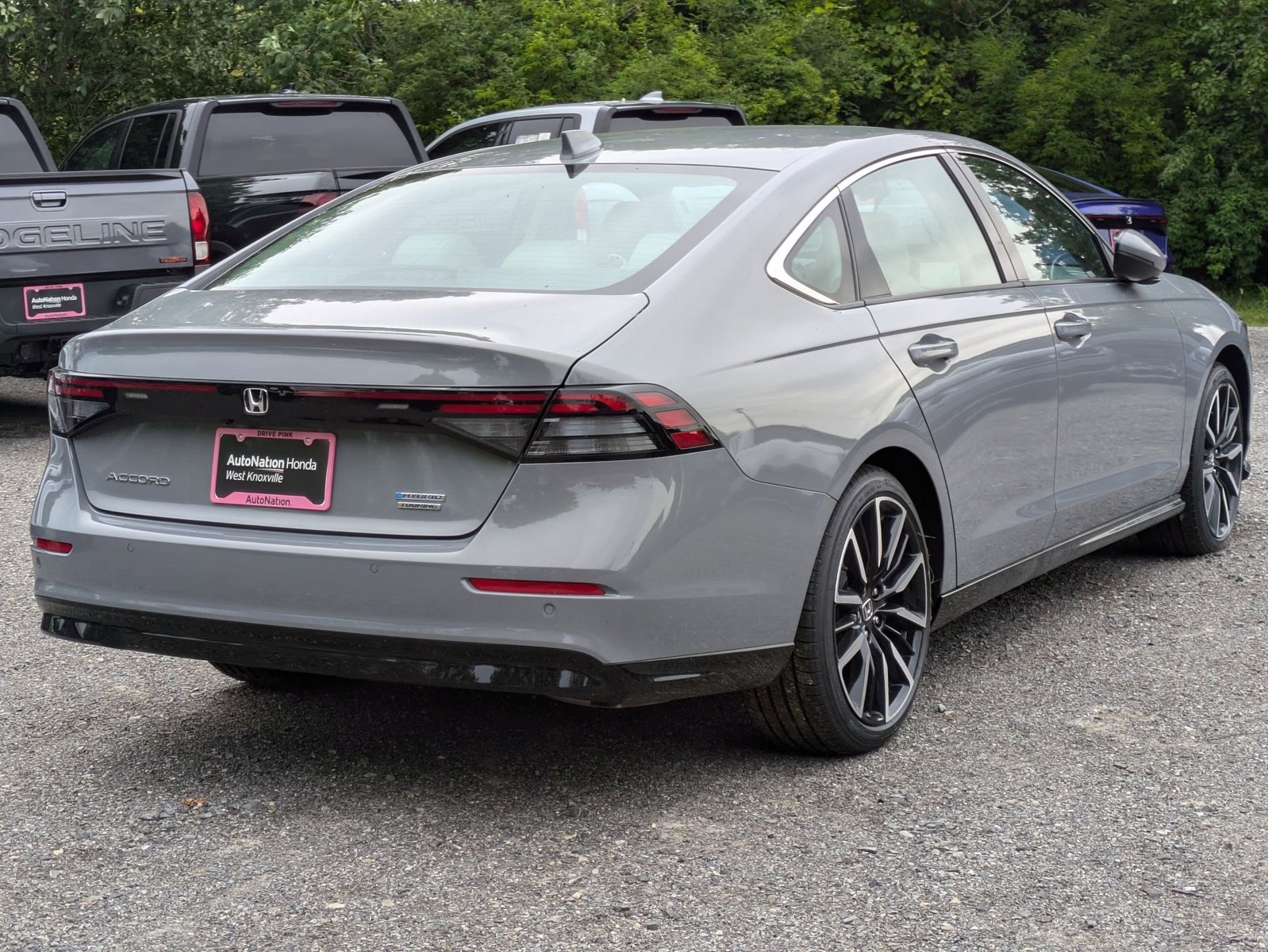 2025 Honda Accord Hybrid Touring photo 2