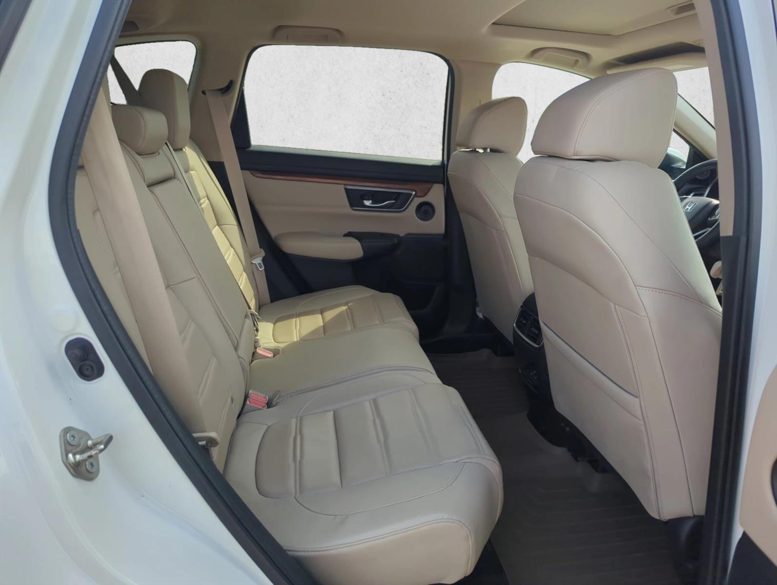 2017 Honda CR-V Touring - Photo 18