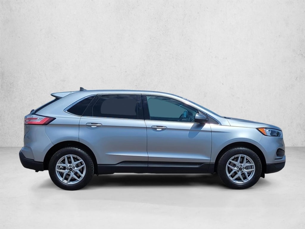 Used 2024 Ford Edge SEL SUV