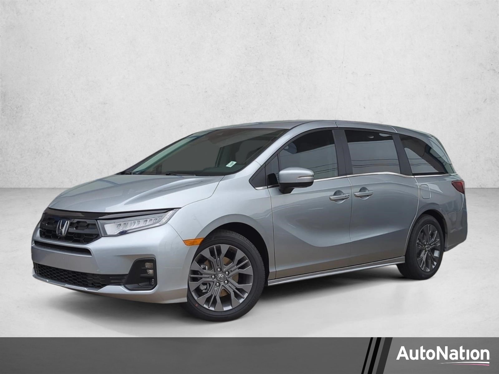 2026 Honda Odyssey Touring's photo